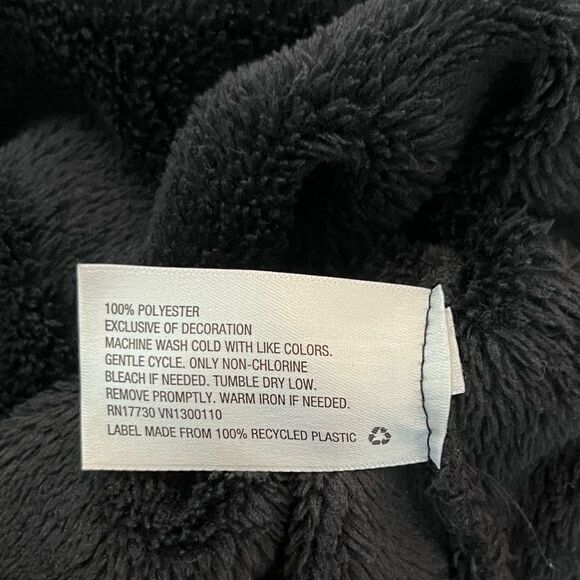 Wonder Shop Feeling Festive Plush Sleep Sweatshirt Medium - Picture 7 of 11